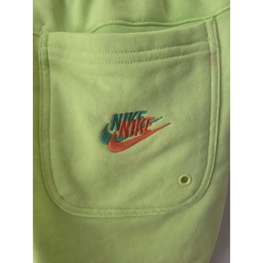 Nike NSW Essentials + French Terry shorts embroidered Neon Green Sz S